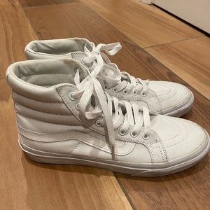 Women’s High Top Vans canvas sneakers